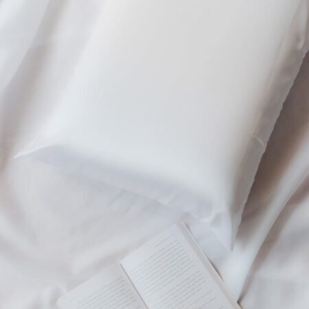 Funda Almohada de Satén Blanco Premium 70x40cm